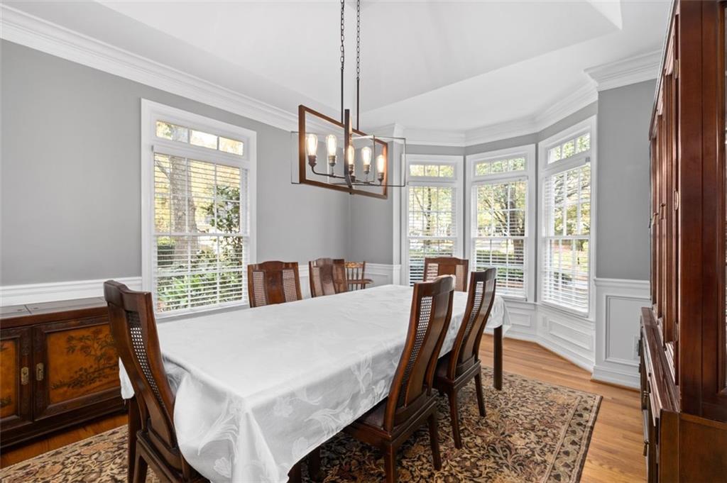 255 LEDGEMONT Court, Atlanta, Georgia 30342, 5 Bedrooms Bedrooms, ,3 BathroomsBathrooms,Residential,Sold,255 LEDGEMONT Court,7294139