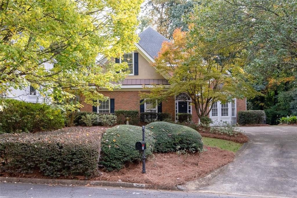255 LEDGEMONT Court, Atlanta, Georgia 30342, 5 Bedrooms Bedrooms, ,3 BathroomsBathrooms,Residential,Sold,255 LEDGEMONT Court,7294139