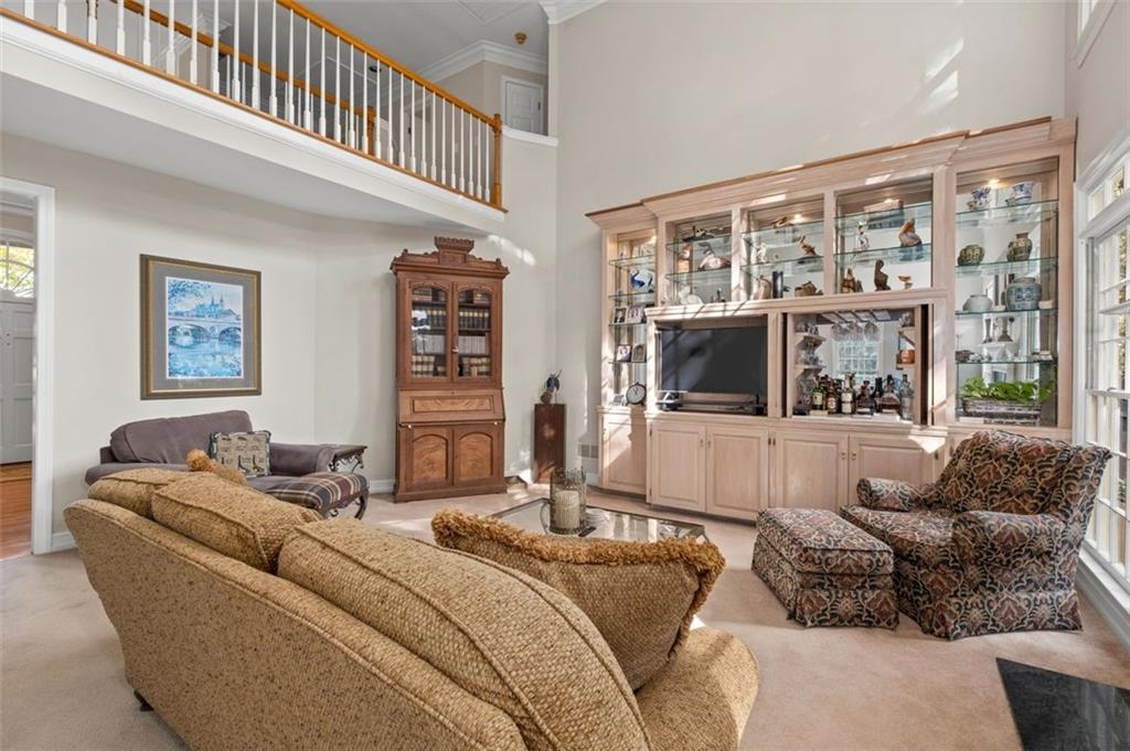 255 LEDGEMONT Court, Atlanta, Georgia 30342, 5 Bedrooms Bedrooms, ,3 BathroomsBathrooms,Residential,Sold,255 LEDGEMONT Court,7294139