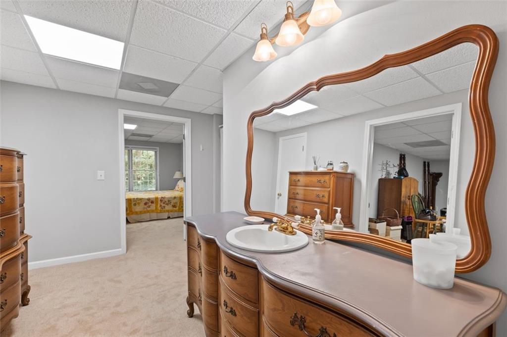 255 LEDGEMONT Court, Atlanta, Georgia 30342, 5 Bedrooms Bedrooms, ,3 BathroomsBathrooms,Residential,Sold,255 LEDGEMONT Court,7294139