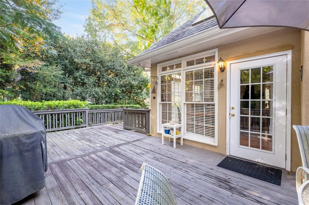 255 LEDGEMONT Court, Atlanta, Georgia 30342, 5 Bedrooms Bedrooms, ,3 BathroomsBathrooms,Residential,Sold,255 LEDGEMONT Court,7294139