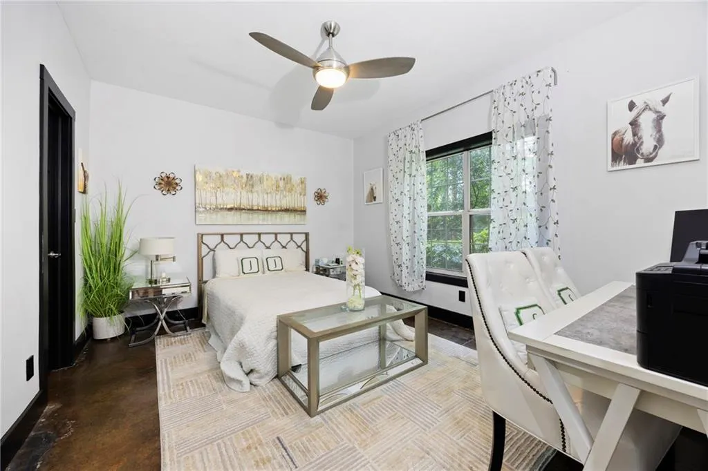 1250 Parkwood Circle Se Unit 400, Atlanta, Georgia 30339, 3 Bedrooms Bedrooms, ,2 BathroomsBathrooms,Residential,For Sale,1250 Parkwood Circle Se Unit 400,7576131
