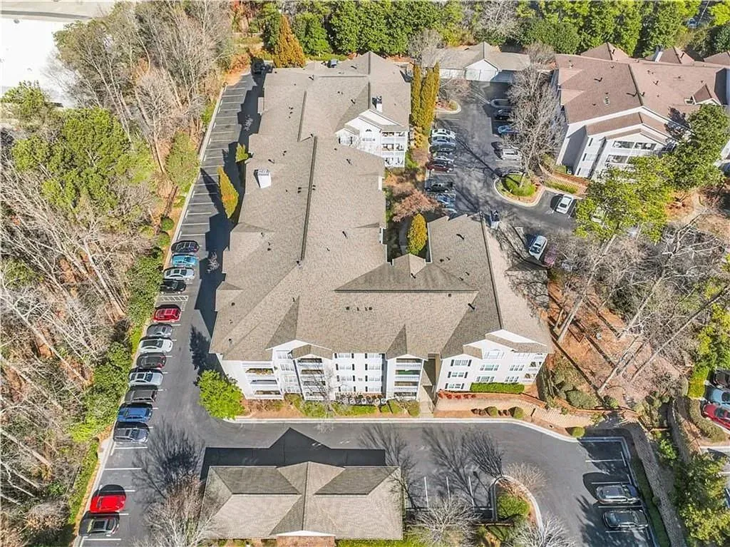 1250 Parkwood Circle Se Unit 400, Atlanta, Georgia 30339, 3 Bedrooms Bedrooms, ,2 BathroomsBathrooms,Residential,For Sale,1250 Parkwood Circle Se Unit 400,7576131