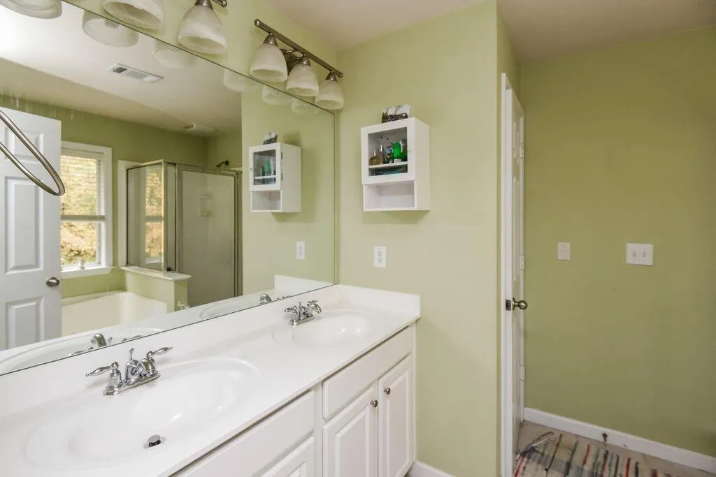 634 Pember Point, Atlanta, Georgia 30350, 4 Bedrooms Bedrooms, ,3 BathroomsBathrooms,Residential,Sold,634 Pember Point,5612768