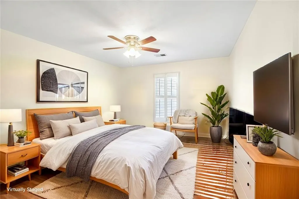 bedroom 2 
VIRTUALLY STAGED