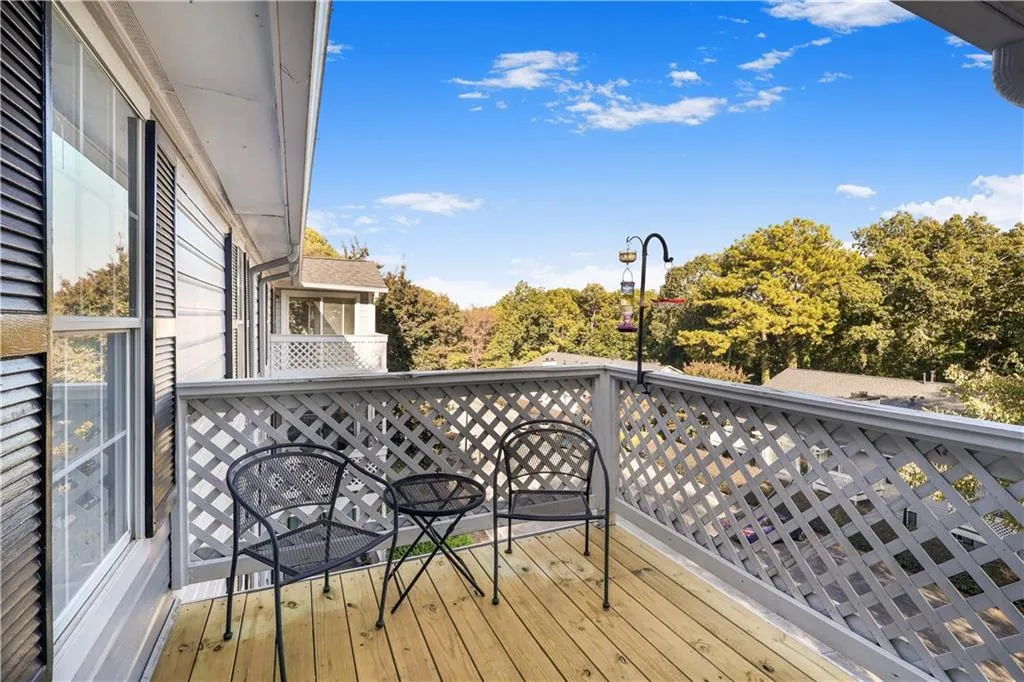 1109 Natchez Trace, Atlanta, Georgia 30350, 2 Bedrooms Bedrooms, ,1 BathroomBathrooms,Residential,Sold,1109 Natchez Trace,7503399