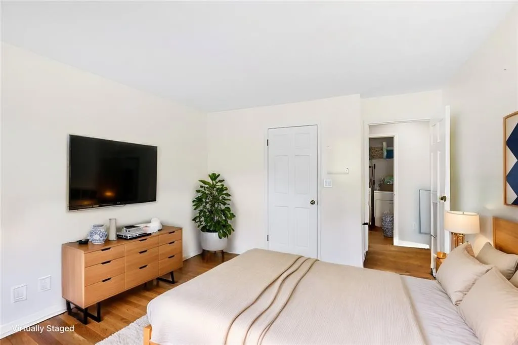 bedroom 1 
VIRTUALLY STAGED