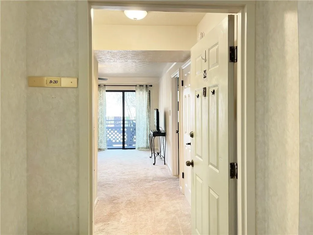475 Mount Vernon Highway Unit B210, Sandy Springs, Georgia 30328, 2 Bedrooms Bedrooms, ,2 BathroomsBathrooms,Residential,Sold,475 Mount Vernon Highway Unit B210,7156381