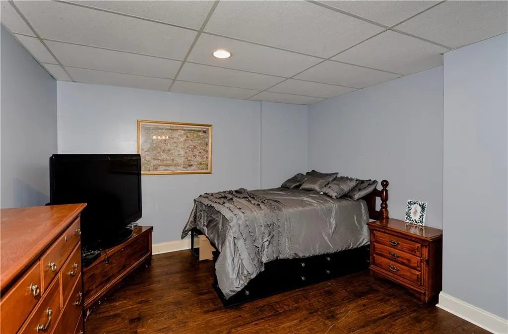 400 Brantley Road, Sandy Springs, Georgia 30350, 4 Bedrooms Bedrooms, ,3 BathroomsBathrooms,Residential,Sold,400 Brantley Road,6102524