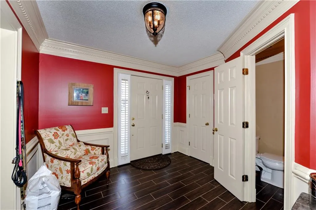 400 Brantley Road, Sandy Springs, Georgia 30350, 4 Bedrooms Bedrooms, ,3 BathroomsBathrooms,Residential,Sold,400 Brantley Road,6102524