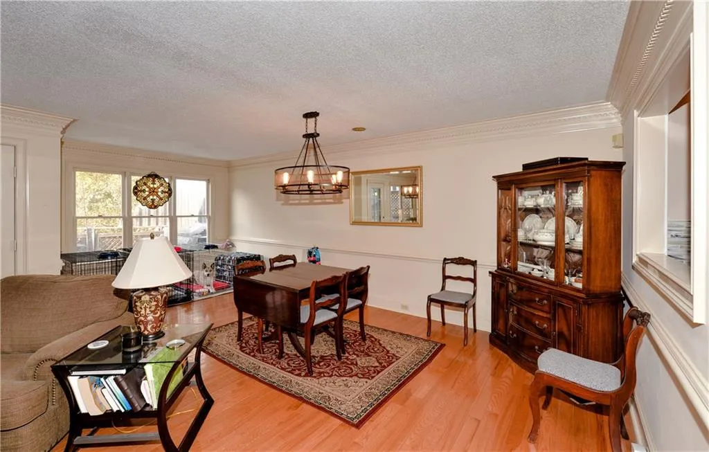 400 Brantley Road, Sandy Springs, Georgia 30350, 4 Bedrooms Bedrooms, ,3 BathroomsBathrooms,Residential,Sold,400 Brantley Road,6102524