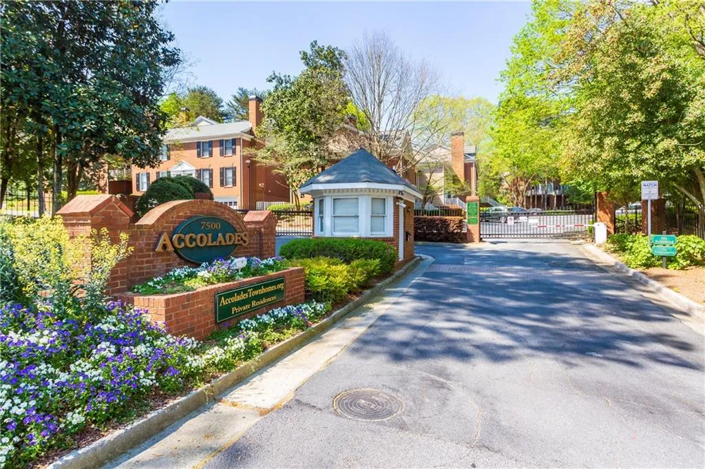 7500 Roswell Road Unit 83, Sandy Springs, Georgia 30350, 2 Bedrooms Bedrooms, ,2 BathroomsBathrooms,Residential,Sold,7500 Roswell Road Unit 83,6710317