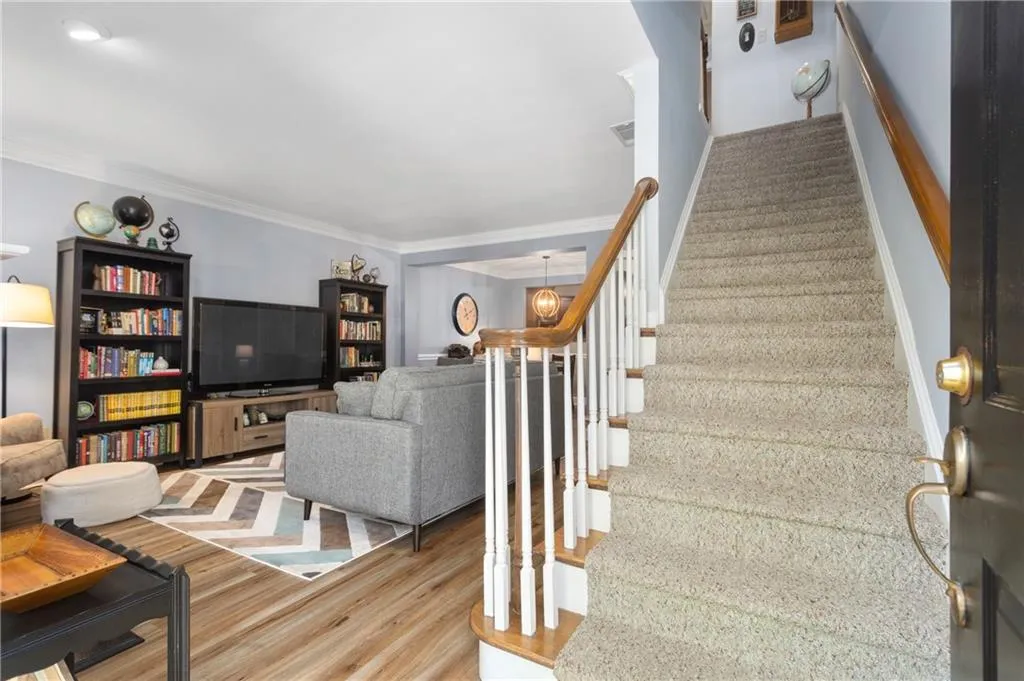 7500 Roswell Road Unit 83, Sandy Springs, Georgia 30350, 2 Bedrooms Bedrooms, ,2 BathroomsBathrooms,Residential,Sold,7500 Roswell Road Unit 83,6710317