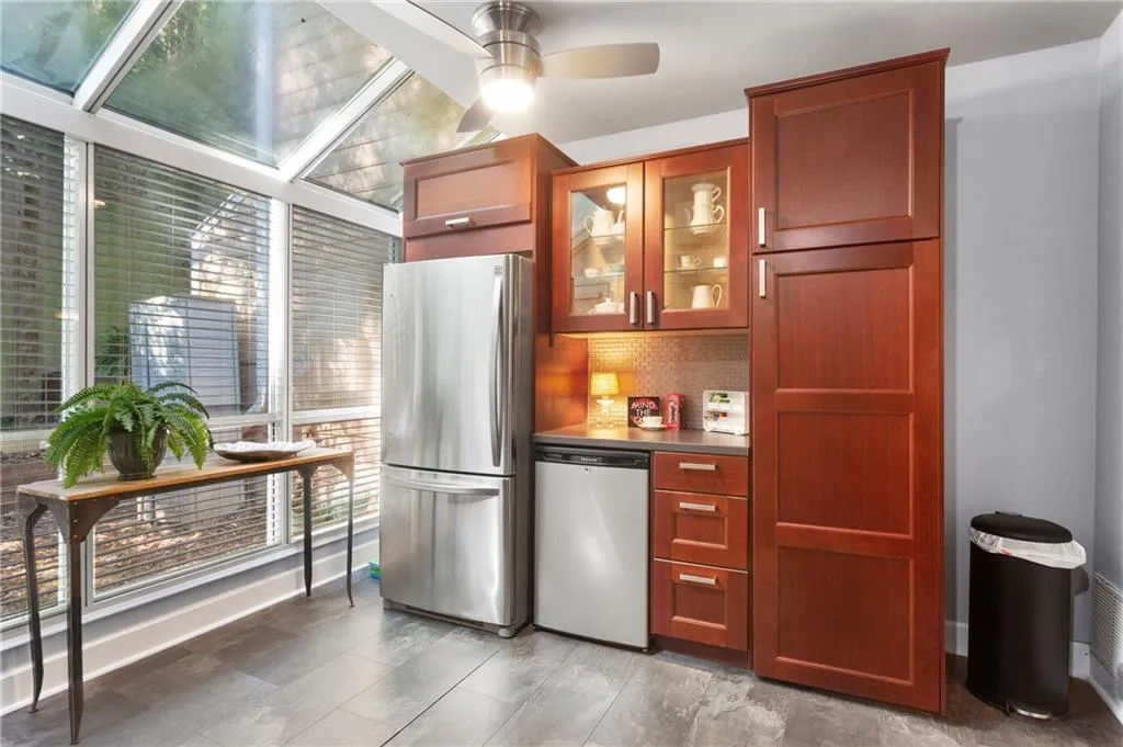 7500 Roswell Road Unit 83, Sandy Springs, Georgia 30350, 2 Bedrooms Bedrooms, ,2 BathroomsBathrooms,Residential,Sold,7500 Roswell Road Unit 83,6710317