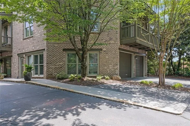 120 Green Oak Drive Unit #3, Roswell, Georgia 30075