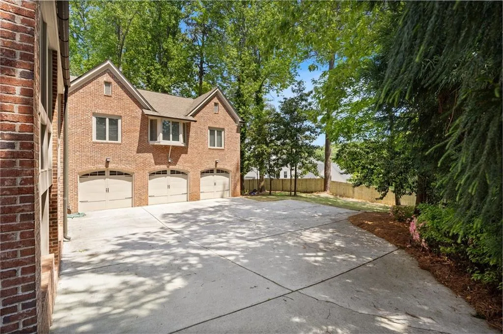 4835 Merlendale Court, Atlanta, Georgia 30327, 7 Bedrooms Bedrooms, ,7 BathroomsBathrooms,Residential,For Sale,4835 Merlendale Court,7567233