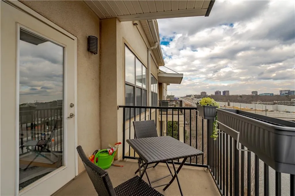 799 Hammond Drive Unit 423, Atlanta, Georgia 30328, 2 Bedrooms Bedrooms, ,2 BathroomsBathrooms,Residential,Sold,799 Hammond Drive Unit 423,6994604