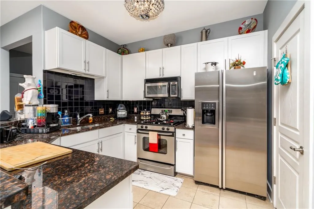 799 Hammond Drive Unit 423, Atlanta, Georgia 30328, 2 Bedrooms Bedrooms, ,2 BathroomsBathrooms,Residential,Sold,799 Hammond Drive Unit 423,6994604