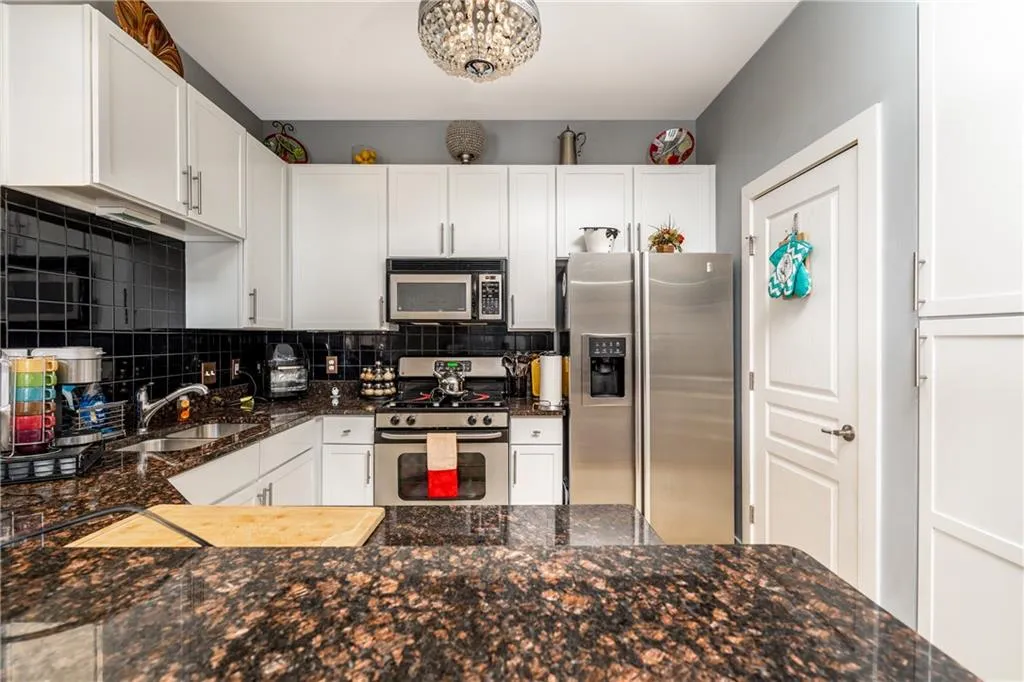 799 Hammond Drive Unit 423, Atlanta, Georgia 30328, 2 Bedrooms Bedrooms, ,2 BathroomsBathrooms,Residential,Sold,799 Hammond Drive Unit 423,6994604