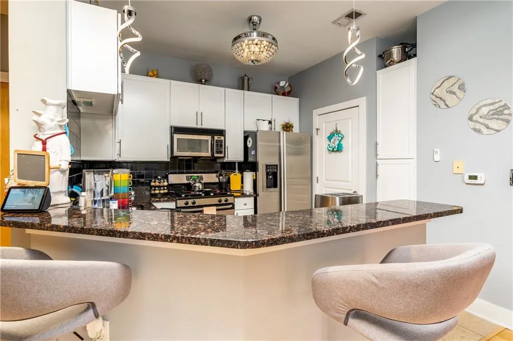 799 Hammond Drive Unit 423, Atlanta, Georgia 30328, 2 Bedrooms Bedrooms, ,2 BathroomsBathrooms,Residential,Sold,799 Hammond Drive Unit 423,6994604