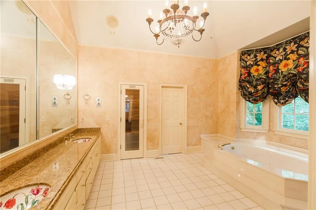 7375 Wildercliff Drive, Sandy Springs, Georgia 30328, 5 Bedrooms Bedrooms, ,5 BathroomsBathrooms,Residential,Sold,7375 Wildercliff Drive,5993230