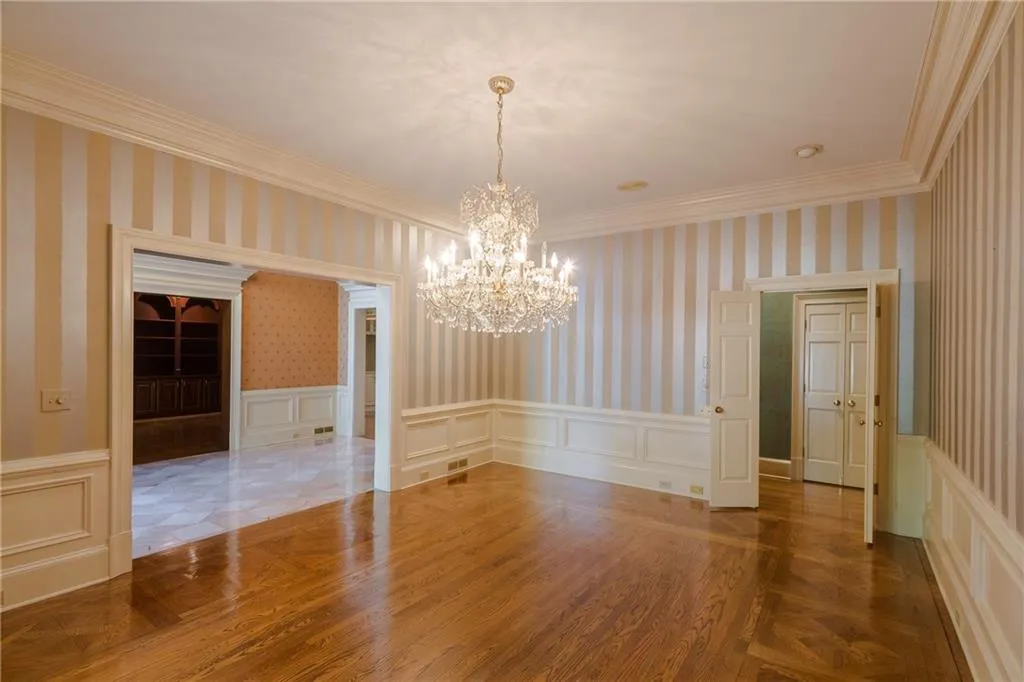 7375 Wildercliff Drive, Sandy Springs, Georgia 30328, 5 Bedrooms Bedrooms, ,5 BathroomsBathrooms,Residential,Sold,7375 Wildercliff Drive,5993230