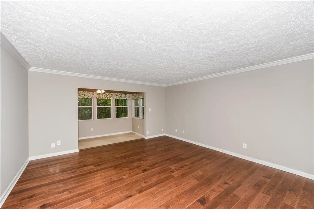 5151 Roswell Road Unit 4, Atlanta, Georgia 30342, 2 Bedrooms Bedrooms, ,2 BathroomsBathrooms,Residential,Sold,5151 Roswell Road Unit 4,6722920