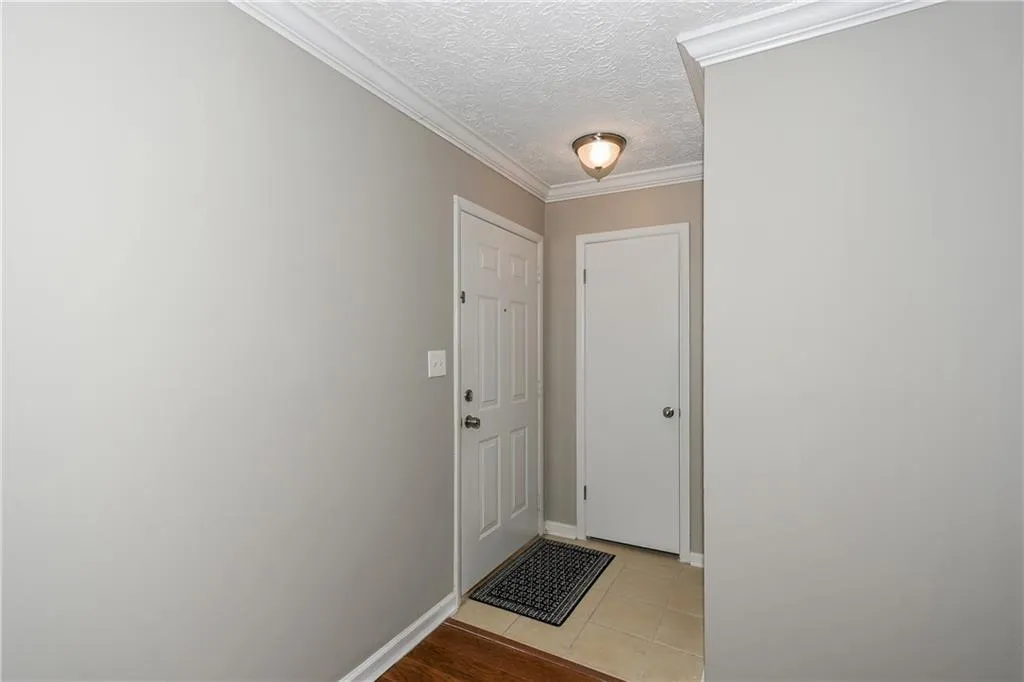 5151 Roswell Road Unit 4, Atlanta, Georgia 30342, 2 Bedrooms Bedrooms, ,2 BathroomsBathrooms,Residential,Sold,5151 Roswell Road Unit 4,6722920