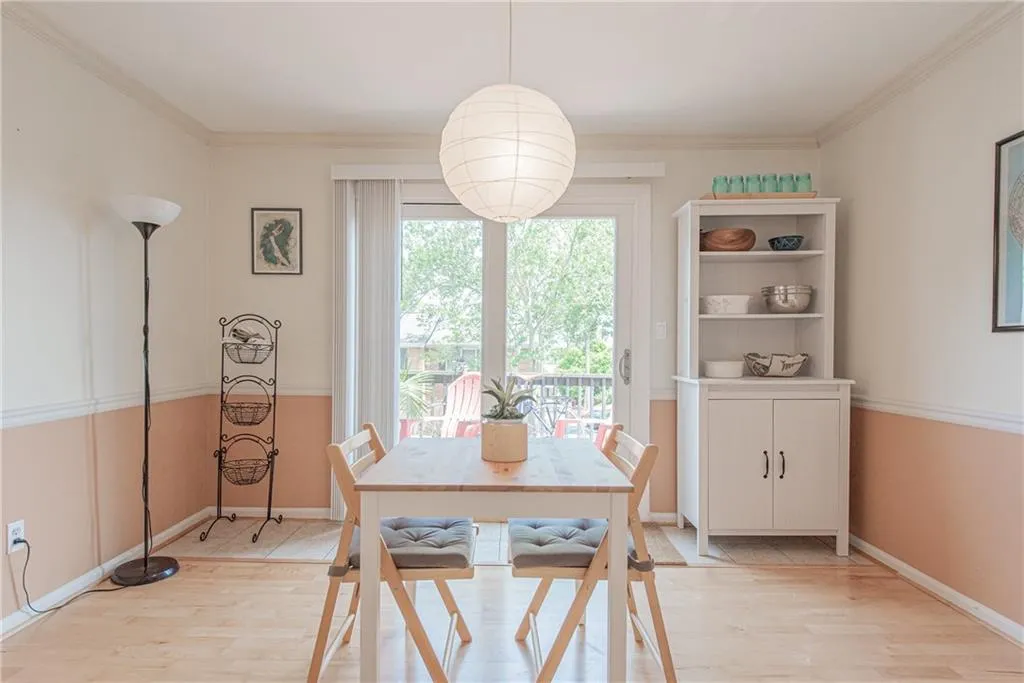 6520 Roswell Road Unit 98, Atlanta, Georgia 30328, 2 Bedrooms Bedrooms, ,1 BathroomBathrooms,Residential,Sold,6520 Roswell Road Unit 98,6545496