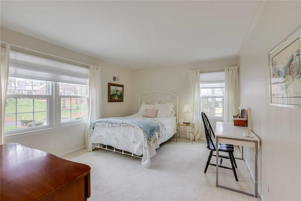 Sandy Springs, Georgia 30328, 4 Bedrooms Bedrooms, ,2 BathroomsBathrooms,Residential,Sold,7347982