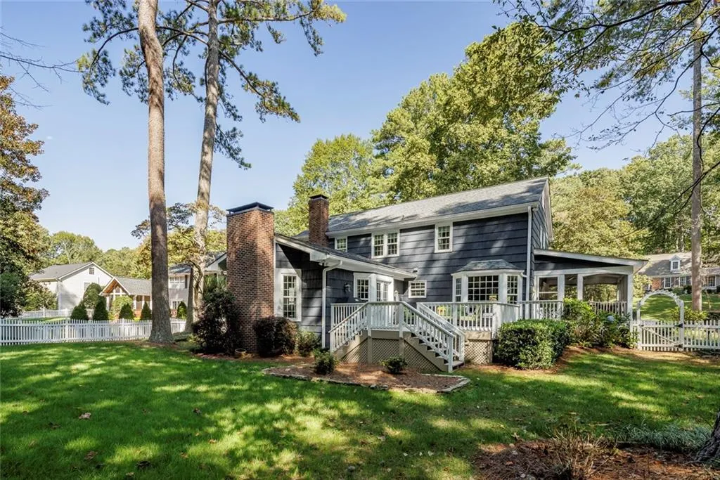 Sandy Springs, Georgia 30328, 4 Bedrooms Bedrooms, ,2 BathroomsBathrooms,Residential,Sold,7347982