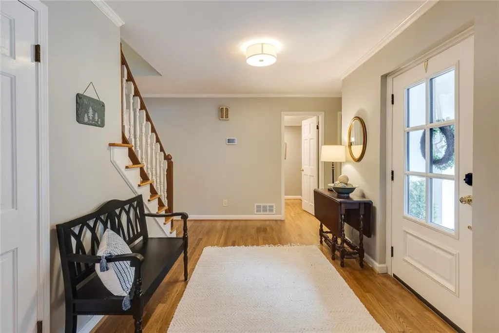 Sandy Springs, Georgia 30328, 4 Bedrooms Bedrooms, ,2 BathroomsBathrooms,Residential,Sold,7347982