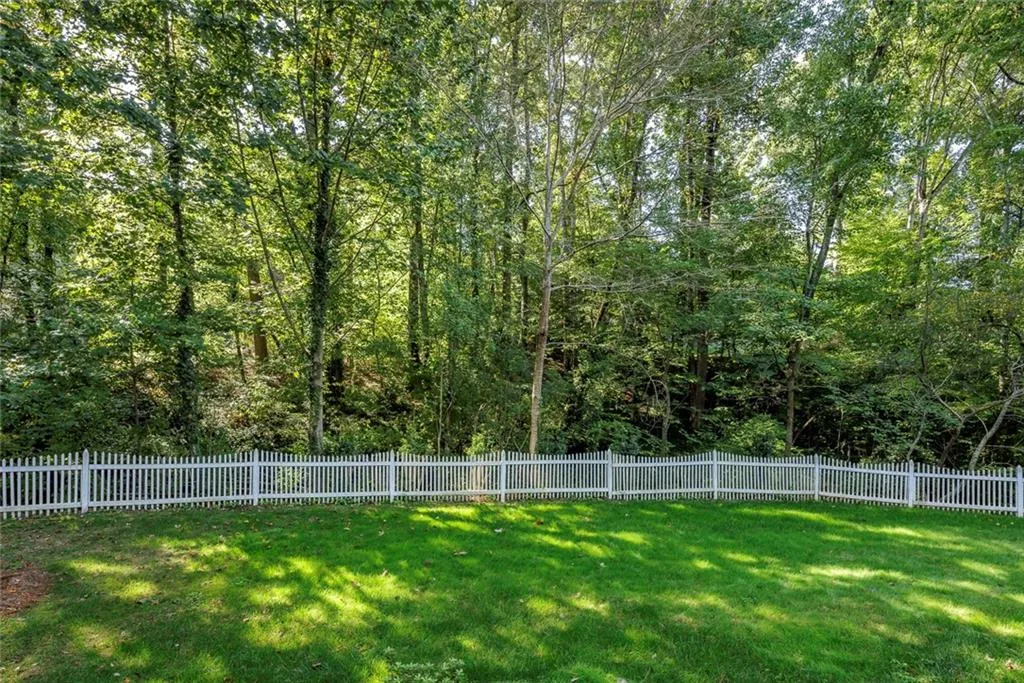 Sandy Springs, Georgia 30328, 4 Bedrooms Bedrooms, ,2 BathroomsBathrooms,Residential,Sold,7347982