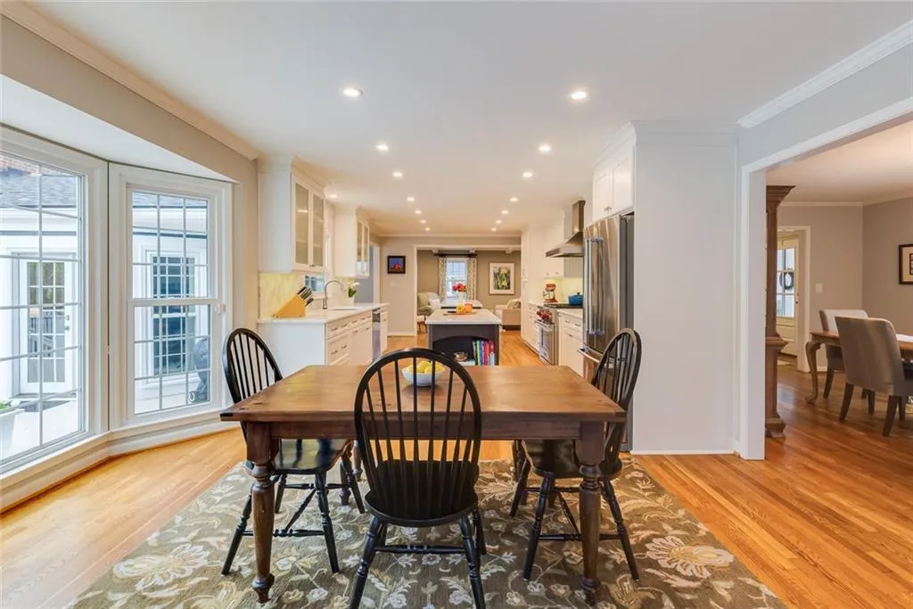 Sandy Springs, Georgia 30328, 4 Bedrooms Bedrooms, ,2 BathroomsBathrooms,Residential,Sold,7347982