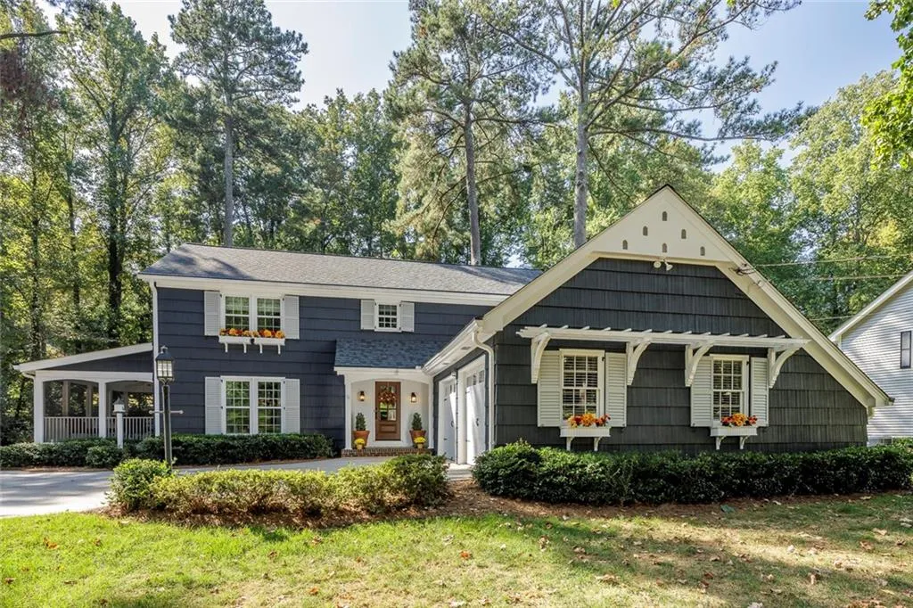 Sandy Springs, Georgia 30328, 4 Bedrooms Bedrooms, ,2 BathroomsBathrooms,Residential,Sold,7347982