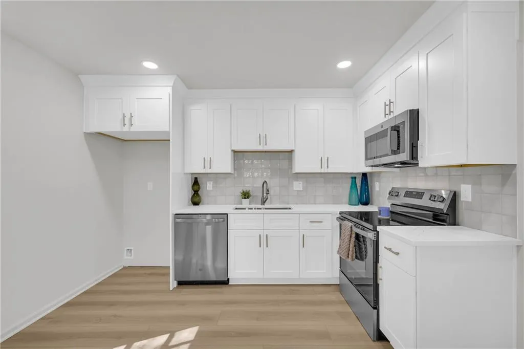 1 N Boundary Place Nw, Atlanta, Georgia 30318, 3 Bedrooms Bedrooms, ,2 BathroomsBathrooms,Residential,For Sale,1 N Boundary Place Nw,7587236