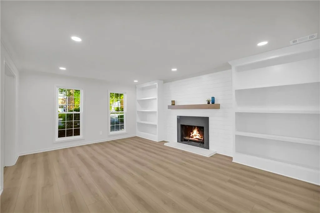 1 N Boundary Place Nw, Atlanta, Georgia 30318, 3 Bedrooms Bedrooms, ,2 BathroomsBathrooms,Residential,For Sale,1 N Boundary Place Nw,7587236