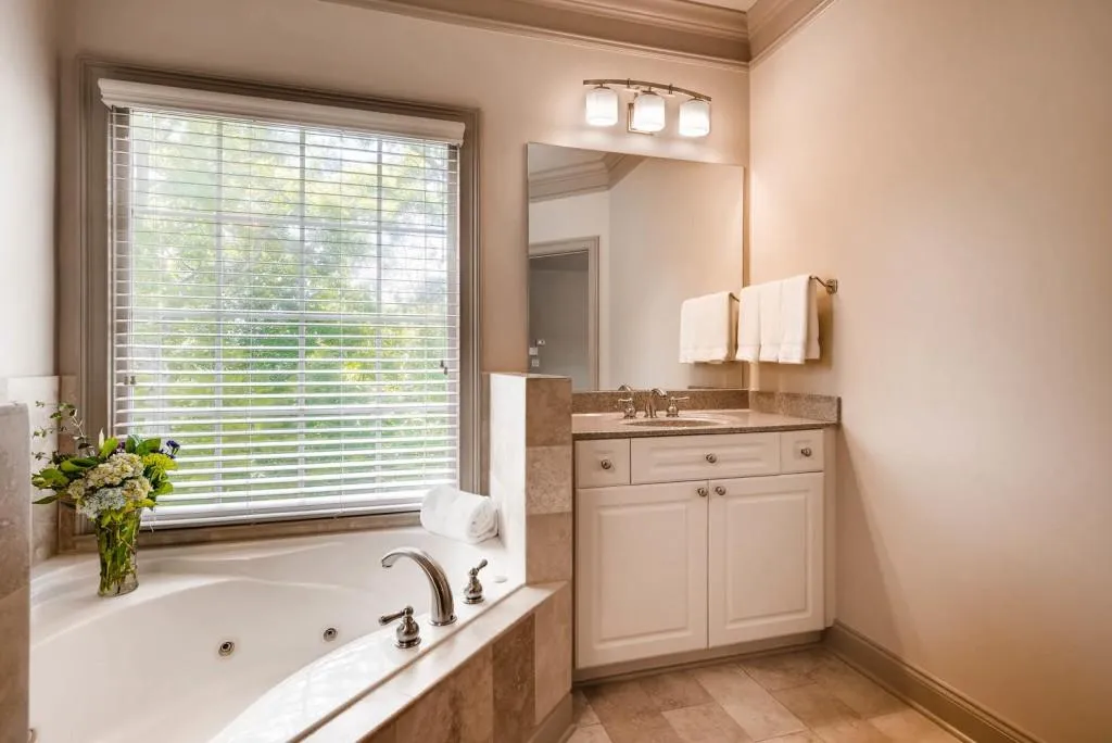 1039 Pearl Point, Sandy Springs, Georgia 30328, 2 Bedrooms Bedrooms, ,3 BathroomsBathrooms,Residential,Sold,1039 Pearl Point,5872461