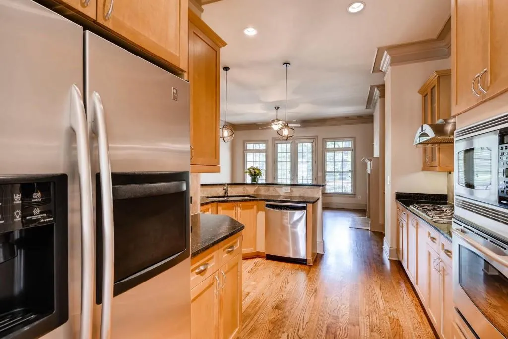 1039 Pearl Point, Sandy Springs, Georgia 30328, 2 Bedrooms Bedrooms, ,3 BathroomsBathrooms,Residential,Sold,1039 Pearl Point,5872461