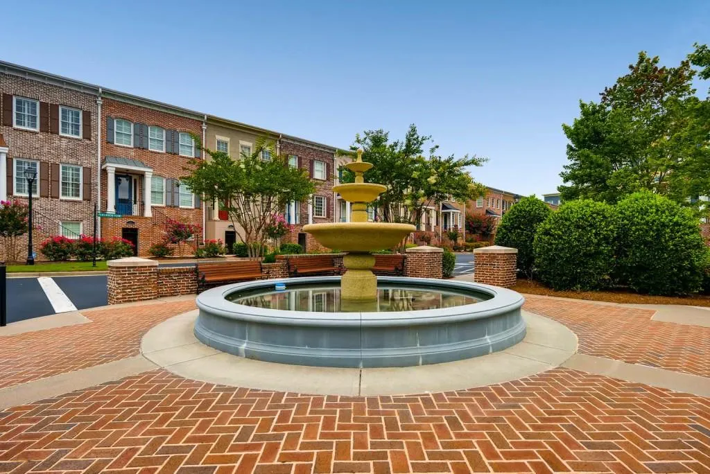 1039 Pearl Point, Sandy Springs, Georgia 30328, 2 Bedrooms Bedrooms, ,3 BathroomsBathrooms,Residential,Sold,1039 Pearl Point,5872461