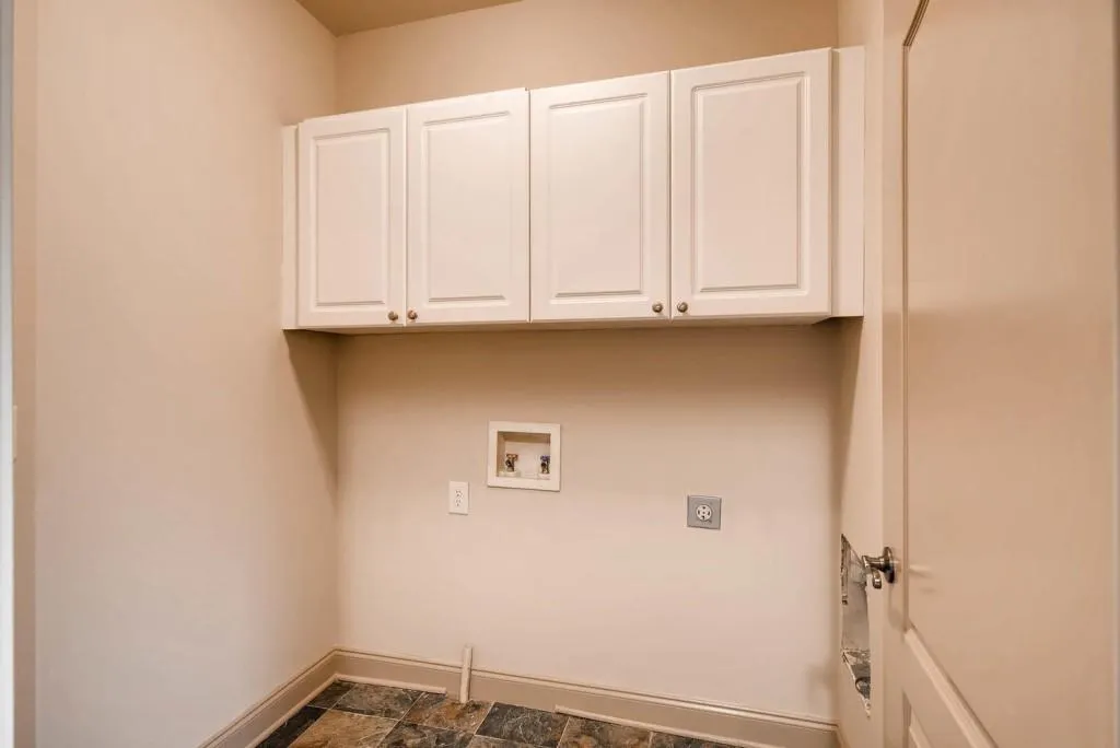 1039 Pearl Point, Sandy Springs, Georgia 30328, 2 Bedrooms Bedrooms, ,3 BathroomsBathrooms,Residential,Sold,1039 Pearl Point,5872461