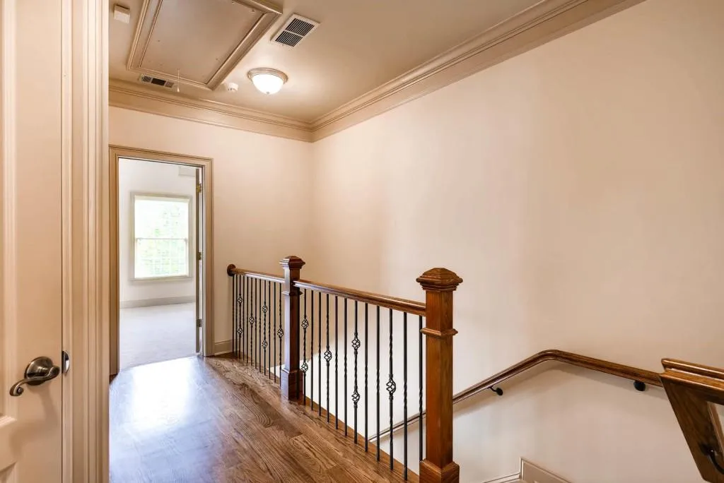 1039 Pearl Point, Sandy Springs, Georgia 30328, 2 Bedrooms Bedrooms, ,3 BathroomsBathrooms,Residential,Sold,1039 Pearl Point,5872461
