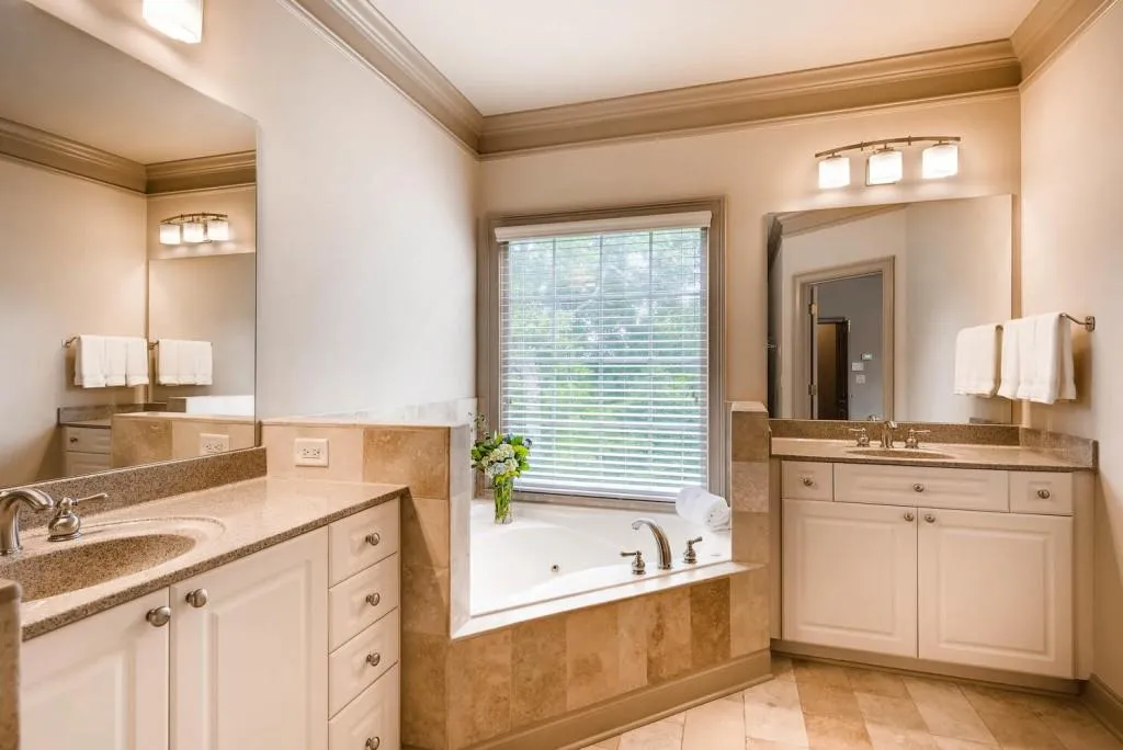 1039 Pearl Point, Sandy Springs, Georgia 30328, 2 Bedrooms Bedrooms, ,3 BathroomsBathrooms,Residential,Sold,1039 Pearl Point,5872461