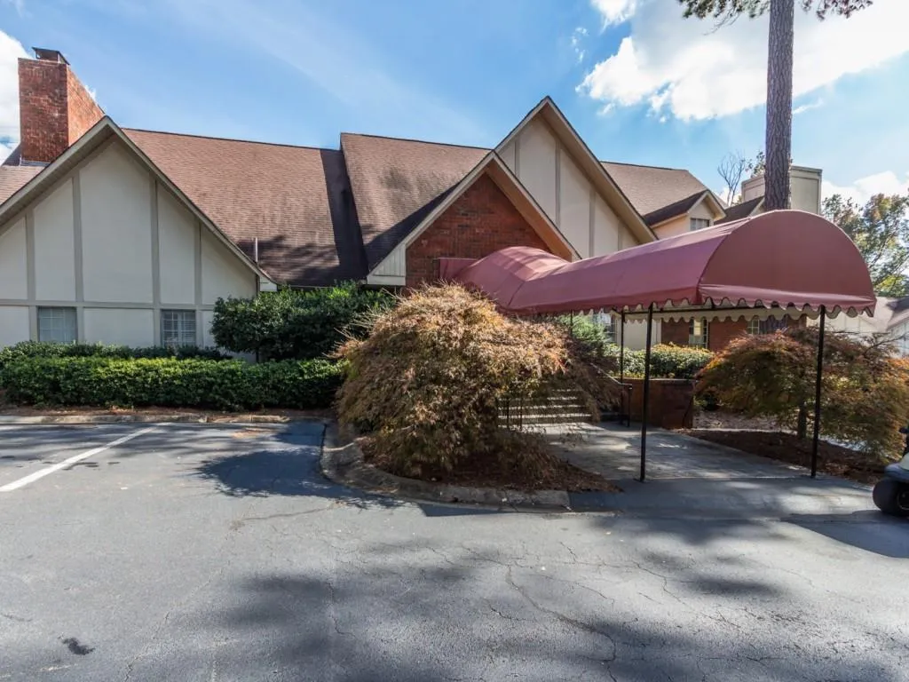 6851 Roswell Road Unit A-9, Atlanta, Georgia 30328, 3 Bedrooms Bedrooms, ,2 BathroomsBathrooms,Residential,Sold,6851 Roswell Road Unit A-9,5643274