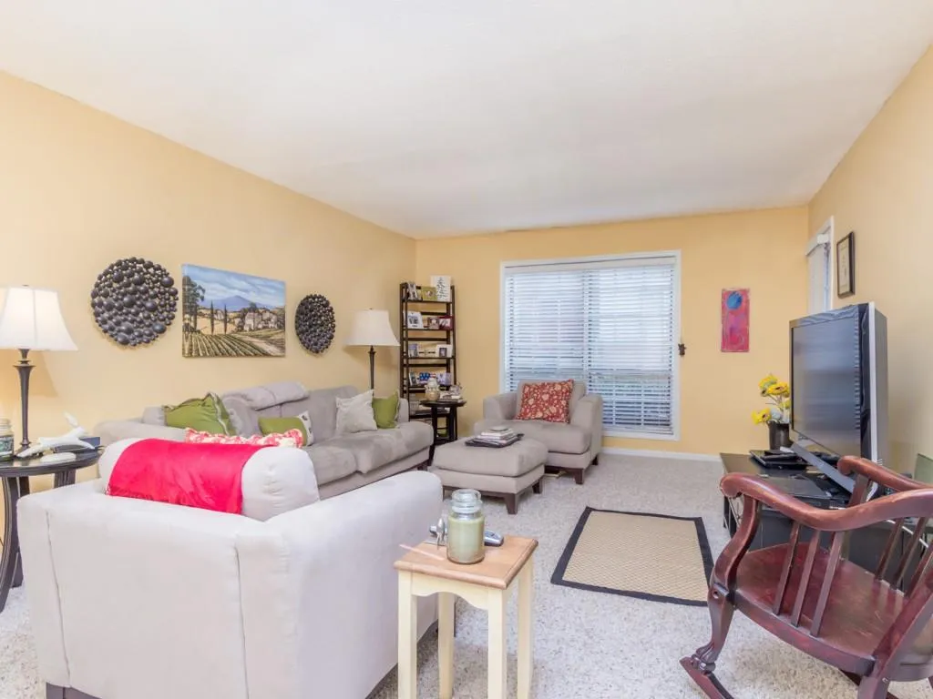 6851 Roswell Road Unit A-9, Atlanta, Georgia 30328, 3 Bedrooms Bedrooms, ,2 BathroomsBathrooms,Residential,Sold,6851 Roswell Road Unit A-9,5643274