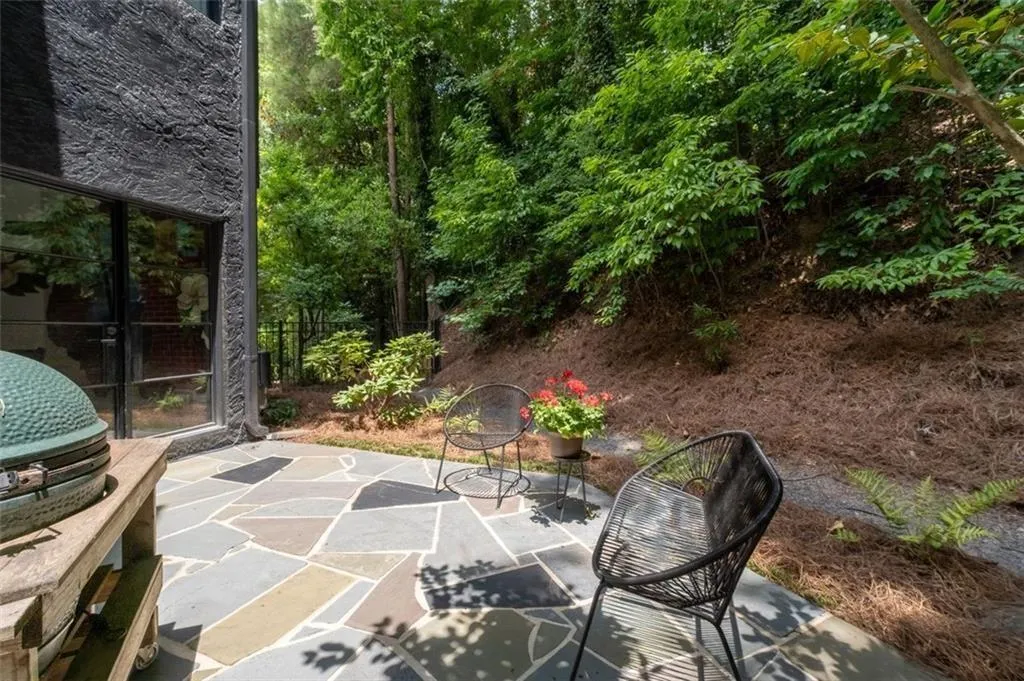 4 W Wesley Ridge Nw, Atlanta, Georgia 30327, 5 Bedrooms Bedrooms, ,3 BathroomsBathrooms,Residential,For Sale,4 W Wesley Ridge Nw,7659097