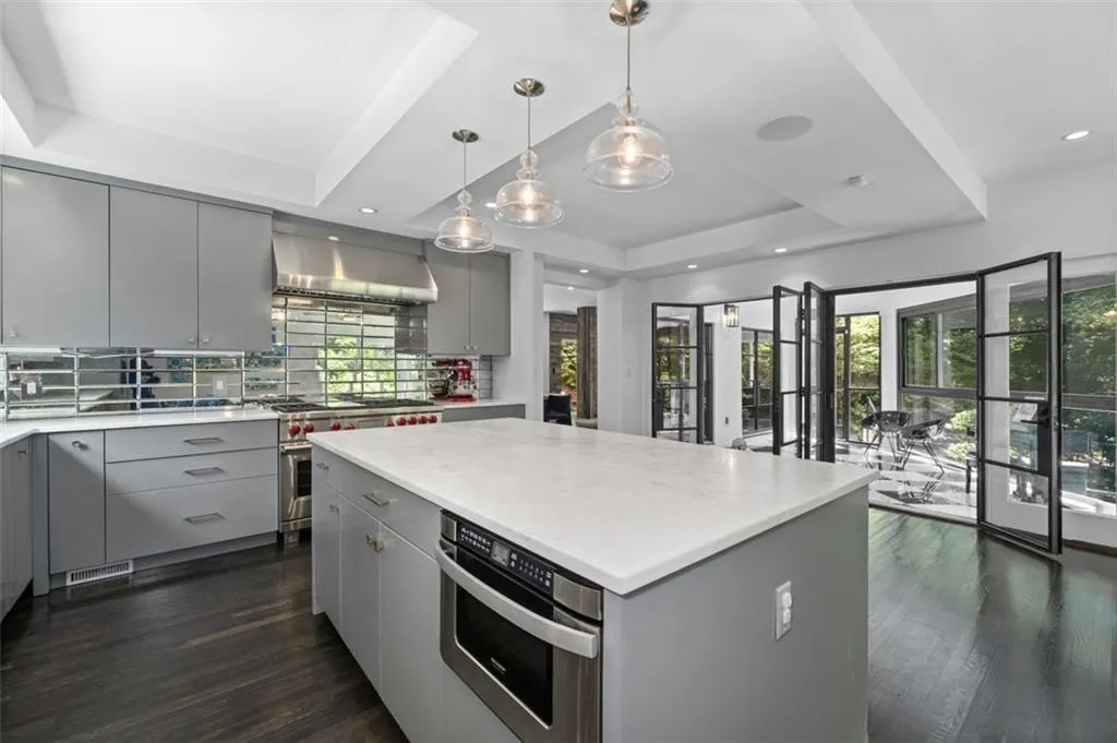 4 W Wesley Ridge Nw, Atlanta, Georgia 30327, 5 Bedrooms Bedrooms, ,3 BathroomsBathrooms,Residential,For Sale,4 W Wesley Ridge Nw,7659097
