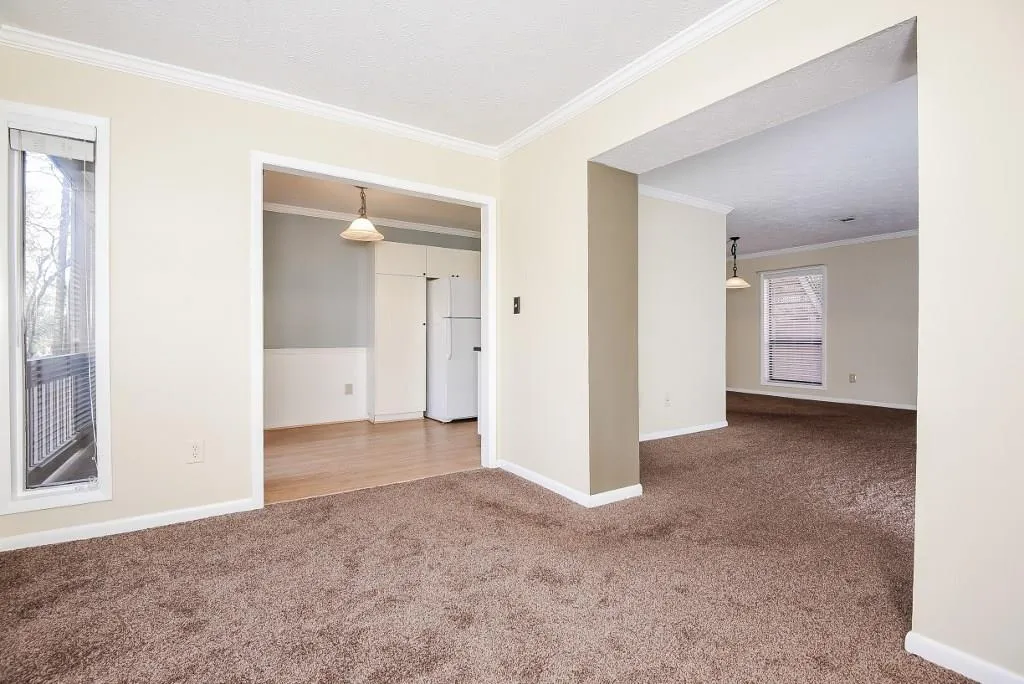 8740 Roswell Road Unit 4a, Sandy Springs, Georgia 30350, 2 Bedrooms Bedrooms, ,2 BathroomsBathrooms,Residential,Sold,8740 Roswell Road Unit 4a,5633396