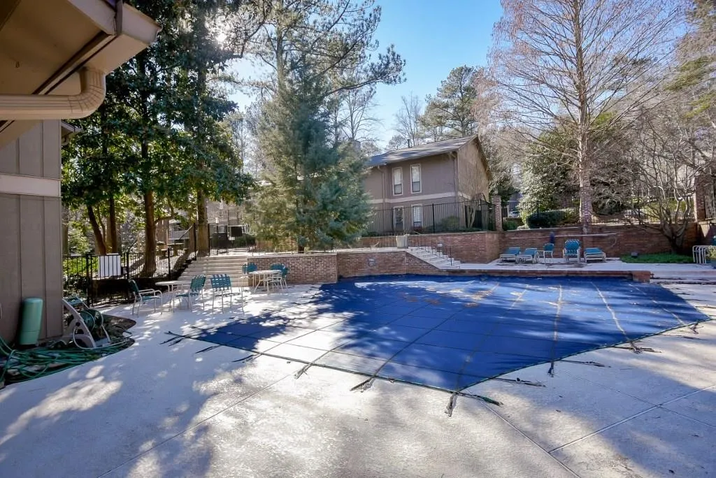 8740 Roswell Road Unit 4a, Sandy Springs, Georgia 30350, 2 Bedrooms Bedrooms, ,2 BathroomsBathrooms,Residential,Sold,8740 Roswell Road Unit 4a,5633396