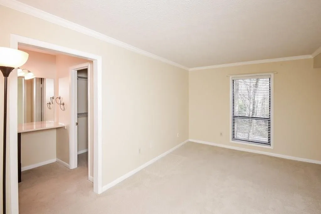 8740 Roswell Road Unit 4a, Sandy Springs, Georgia 30350, 2 Bedrooms Bedrooms, ,2 BathroomsBathrooms,Residential,Sold,8740 Roswell Road Unit 4a,5633396